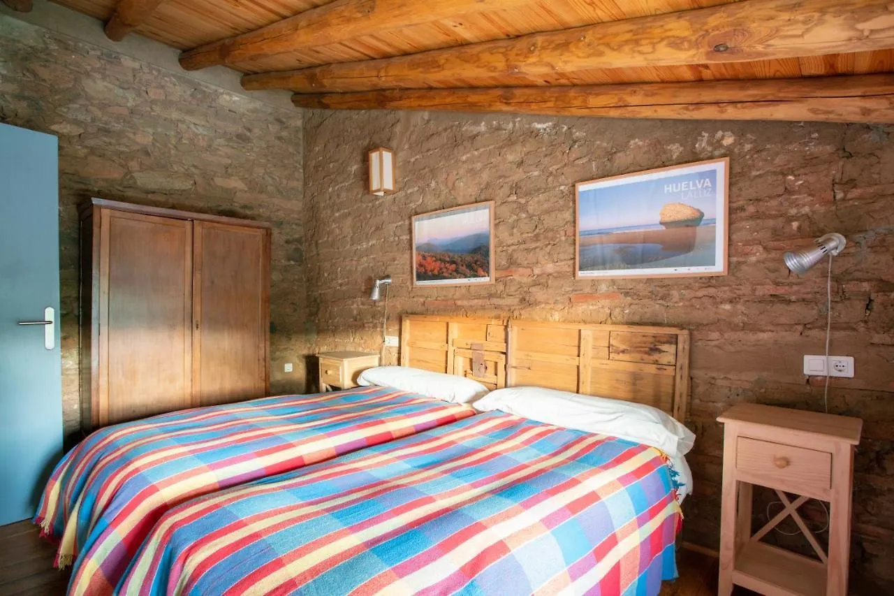 Casa De Los Curas, Chimenea 2 Hab 4 Pers Max Puerto de la Laja Spain